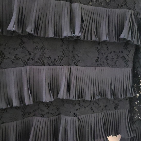 J Crew NWOT Size 0 black blouse. Never worn - Picture 4 of 8